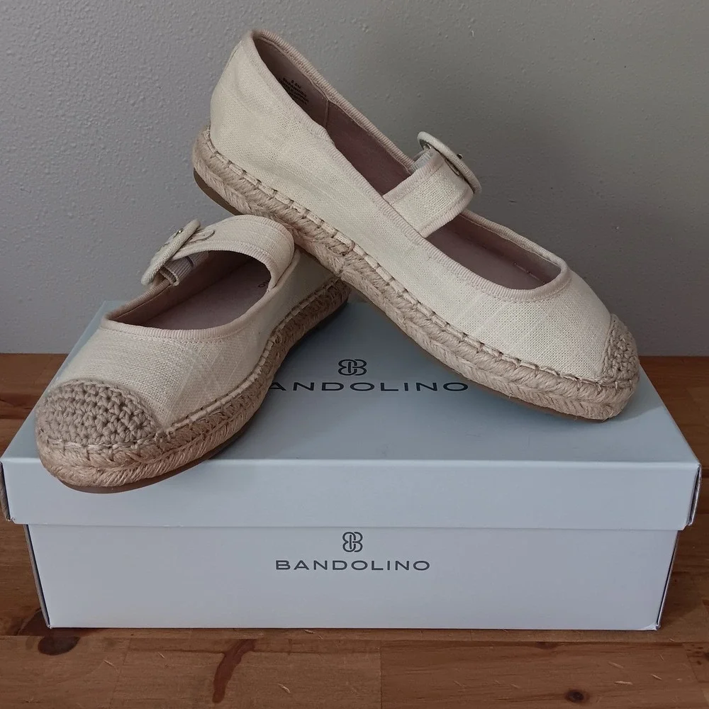 Bandolino Pannie2 Espadrille Flats Womens 6.5 Ivory New Buckle Slip On Shoes